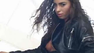 Une dose de sexe anal avec Naomi Une dose de sexe anal avec Naomi