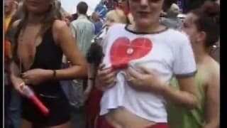 Il baise une salope dans les bois