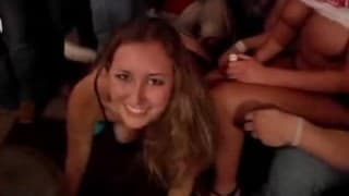 Orgie de folie entre étudiants! Orgie de folie entre étudiants!