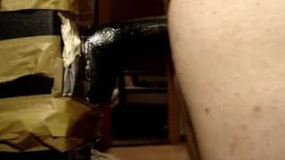 Il se fait enculer par une machine