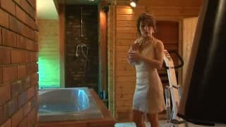 Une femme mature bien motivée, va se faire déglinguer Une femme mature bien motivée, va se faire déglinguer