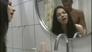 Du sexe après la piscine