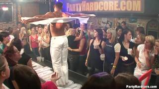 Partouze, Fellation, Exhibition, CFNM, Upskirt