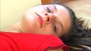 J'ai trouvé une teen qui se touche délicatement ! J'ai trouvé une teen qui se touche délicatement !