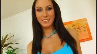 Même dans l'anus elle accepte ça ! Même dans l'anus elle accepte ça !