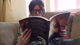 Jett Black une cochonne super chaude qui se fait du bien Jett Black une cochonne super chaude qui se fait du bien