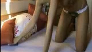 Amatrice brune et son mec pour une baise dingue Amatrice brune et son mec pour une baise dingue