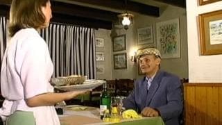 Il se tape la serveuse et c'est trop bon Il se tape la serveuse et c'est trop bon
