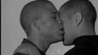 Quand deux hommes blacks s'enculent