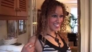 Quand une beurette française prend le compte Quand une beurette française prend le compte