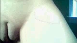 Elle s'exhibe sur le net et on adore Elle s'exhibe sur le net et on adore