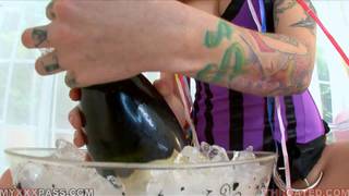 De la gorge profonde Scarlett Pain sait faire