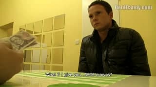Voici un twink qui va bien se faire enculer ! Voici un twink qui va bien se faire enculer !