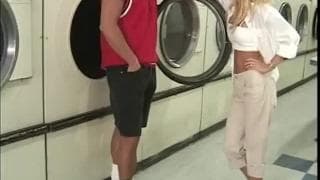 Tabitha Stevens se fait tringler et elle kiff