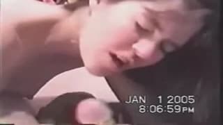 Madame suce bien son mec et le fait jouir ! Madame suce bien son mec et le fait jouir !