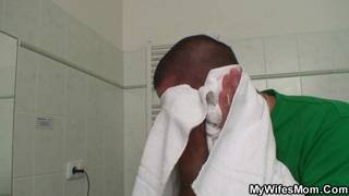 Cette grosse salope aime se faire baiser Cette grosse salope aime se faire baiser