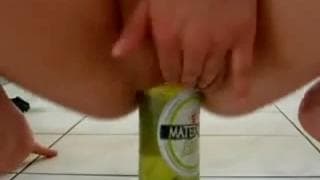 Une bouteille dans le cul c'est génial Une bouteille dans le cul c'est génial