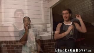 Xavier et une queue de black dans la bouche