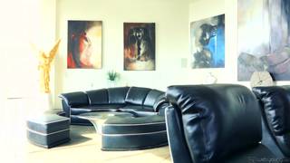 Deux gouines torrides devant la webcam Deux gouines torrides devant la webcam