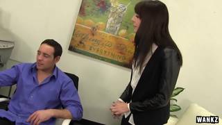 Samantha Bentley bien baisée sur le sofa ! Samantha Bentley bien baisée sur le sofa !