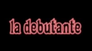 Quand une blonde lui pompe la queue !