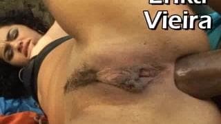 Un latino vient enculer généreusement Erika Un latino vient enculer généreusement Erika