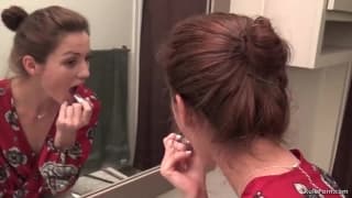 Quand cette brune suce intensément son homme Quand cette brune suce intensément son homme