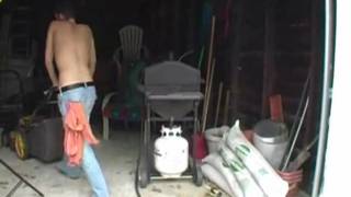 Jared Long caresse sa grosse bite devant la cam