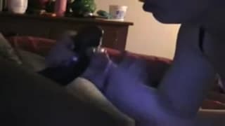 Elle rafole de sa grosse bite noire