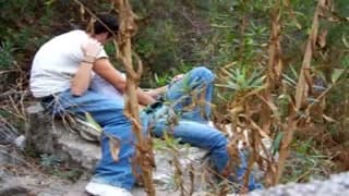 Prit en flague en train de baiser dehors