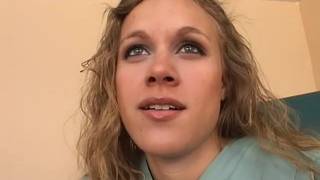 Elle se masturbe dans le cabinet du gynéco Masturbation, Petits Seins, Uniforme, Sextoys, Solo