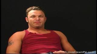Ashley More se fait défoncer dans un gang bang MILF, Ejac Interne, Fellation, GangBang