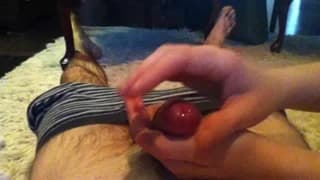 Elle branle sa belle que jusuqu'à l'éjaculation