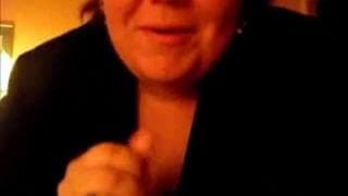 Fellation plutôt gourmande avec cette amatrice