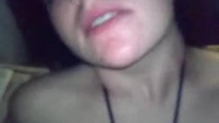 Ce mec baise cette magnifique teen en pov 