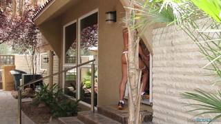 Quelques coups de reins dans son petit cul