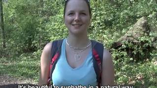 Baise avec deux inconnues au jardin public Baise avec deux inconnues au jardin public