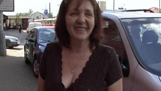 Une vielle se fait sauter par un jeune