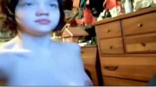 Cette teen super chaude montrer ses formes Cette teen super chaude montrer ses formes