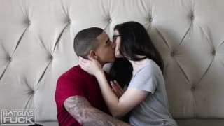 Tyson baise Breeze qui se concentre sur lui