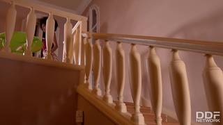 Luna Corazon suce les pieds de Stella Cox Luna Corazon suce les pieds de Stella Cox