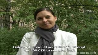 Veronika prise dans un parking pour de l'argent Veronika prise dans un parking pour de l'argent