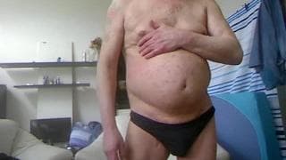 Amateur qui touche sa queue aujourd'hui