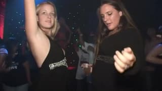 Samanta prend son pied toute seule