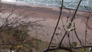 Ils baisent tranquillement sur la plage