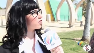 Une petite brune sexy se prend un grosse queue Une petite brune sexy se prend un grosse queue