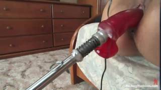 Sandra la mature reine des gros godes Sandra la mature reine des gros godes