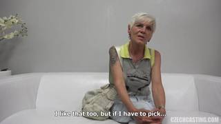 Ivana la vieille czech fait un casting Ivana la vieille czech fait un casting