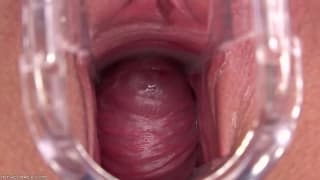 Se caresser avec un sextoy par loin de l'océan