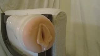 Un fleshlight qu'il utilise très bien !